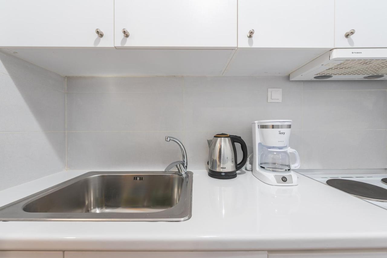 Apartment At Megaro Mousikis St Semi Basement 1Bed 2 Pers Atény Exteriér fotografie