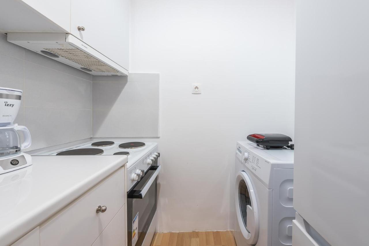 Apartment At Megaro Mousikis St Semi Basement 1Bed 2 Pers Atény Exteriér fotografie