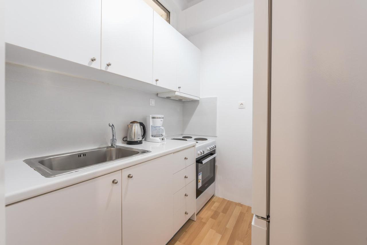 Apartment At Megaro Mousikis St Semi Basement 1Bed 2 Pers Atény Exteriér fotografie