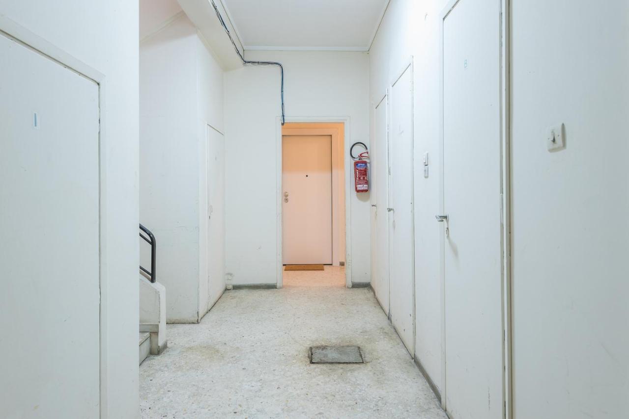 Apartment At Megaro Mousikis St Semi Basement 1Bed 2 Pers Atény Exteriér fotografie